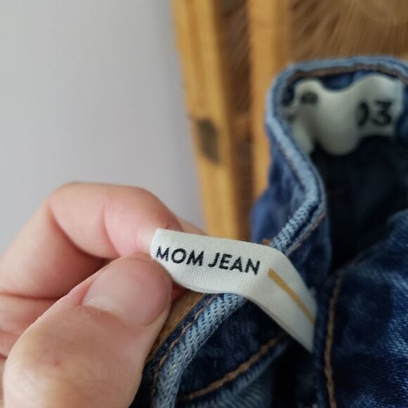 Garage Mom Jeans Distressed 3 - Picture 8 of 8